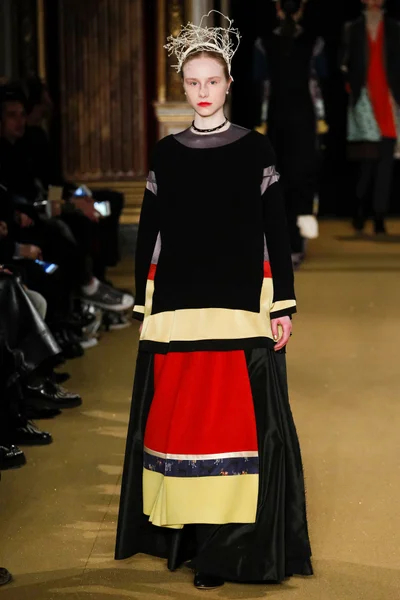 Look 17